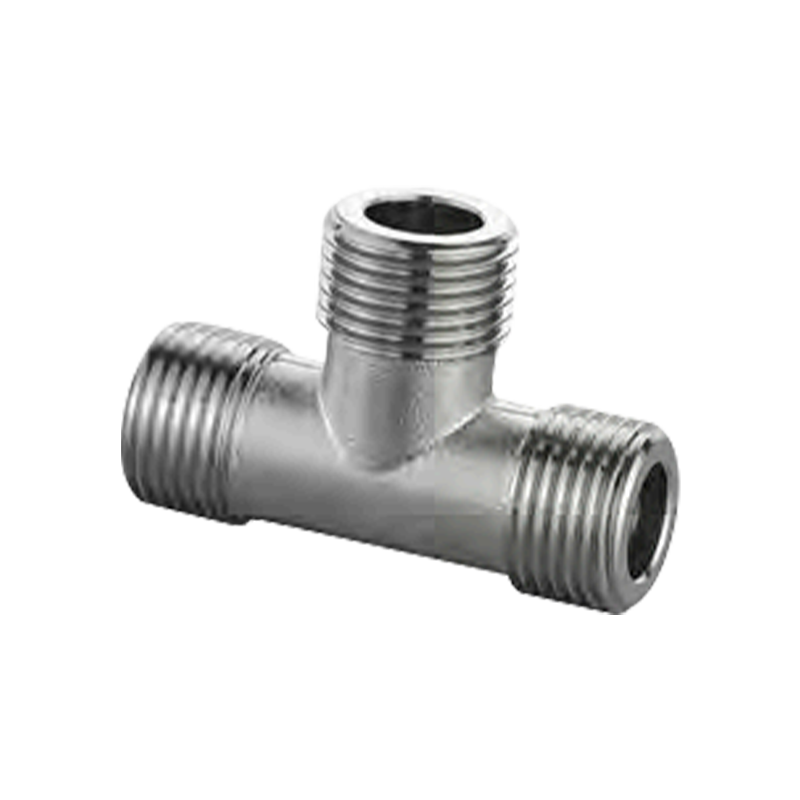 Tee chủ đề bên ngoài